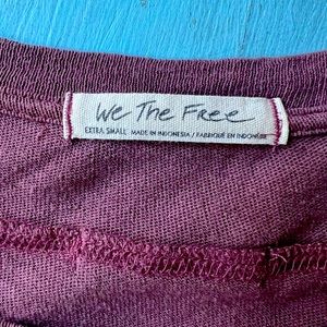 Free People W xs flowy half top 3/4 sleeve lght weight - stylish pretty maroon